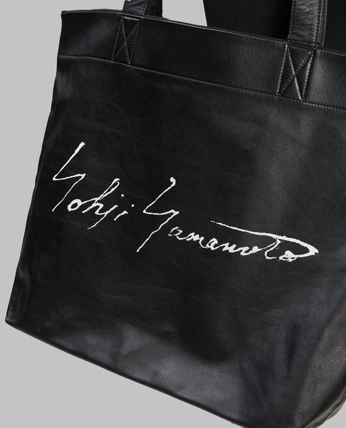 SIGNATURE LEATHER TOTE