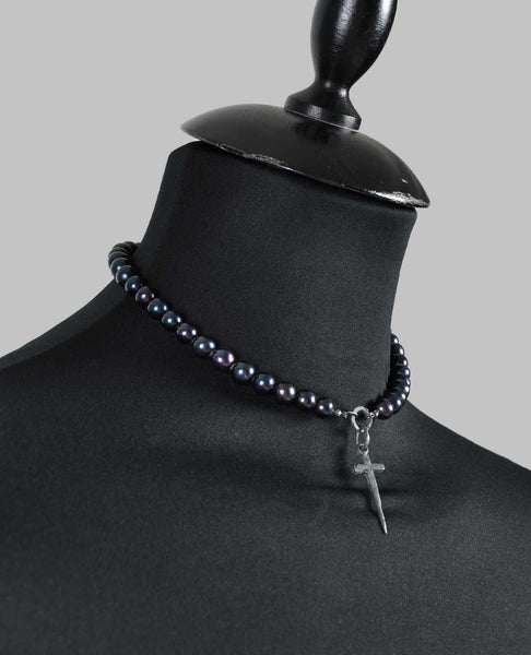 BLACK PEARL DAGGER CHOKER