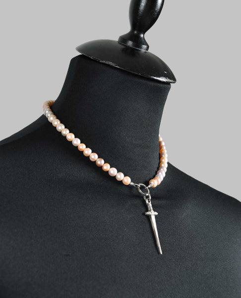 PINK PEARL DAGGER CHOKER