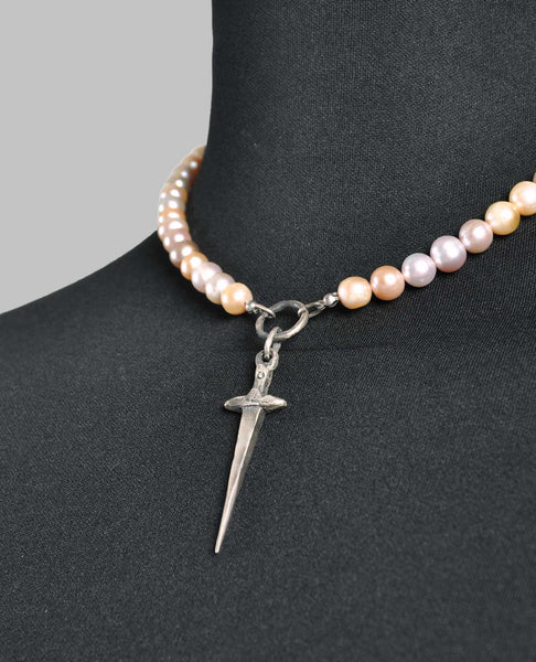 PINK PEARL DAGGER CHOKER