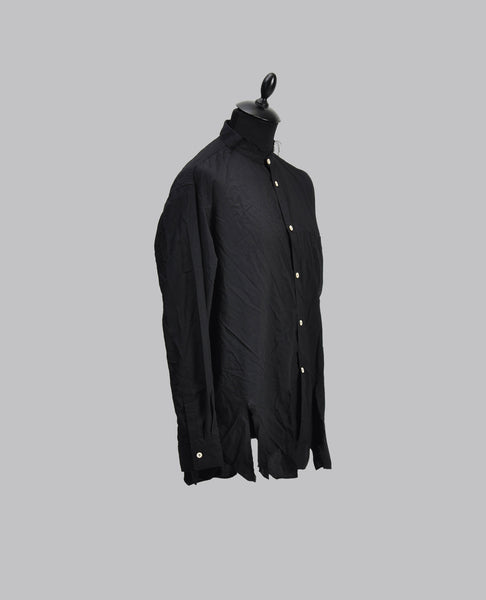 CUT-OUT STAND COLLAR SHIRT