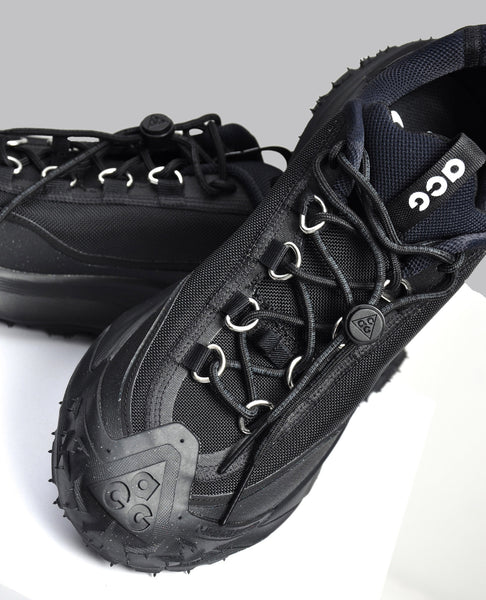 BLACK NIKE EDITION ACG MOUNTAIN FLY 2 LOW SNEAKERS